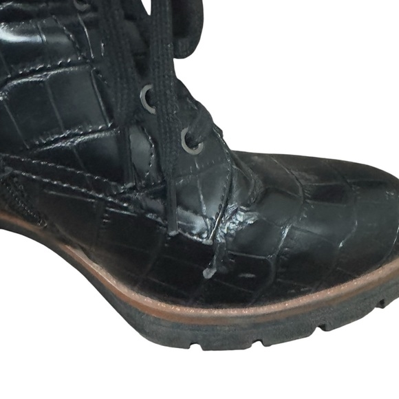Naturalizer Mandalynn utilitarian Black Croc-Embossed goth Lace Up Boots - Picture 3 of 13